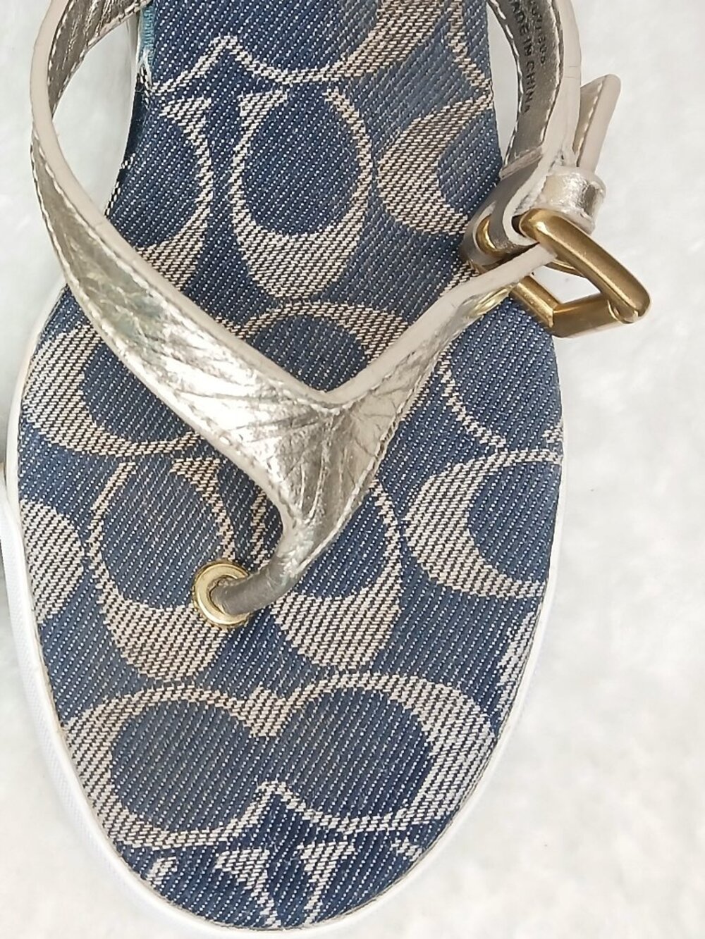 Coach Vintage Pristine Patchwork Signature Canvas Wedge Thong Sandals Size 8.5 - Picture 5 of 14